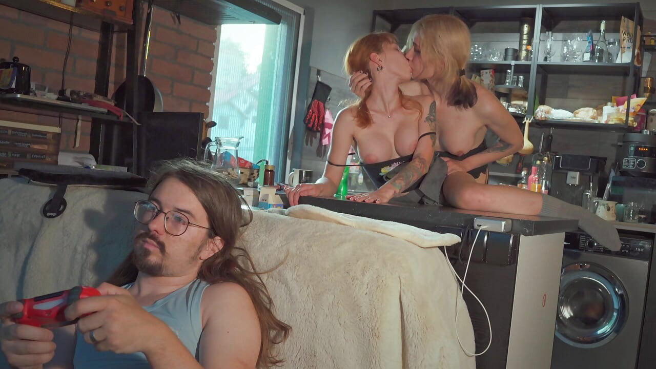 My friend is a Trans and Fuck my Anal , and my Geek StepBro doesn’t know about IT !