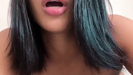 Onlar beni lezzetli bir şekilde sikerken kendimi görmeyi seviyorum -amatör çift- nysdel