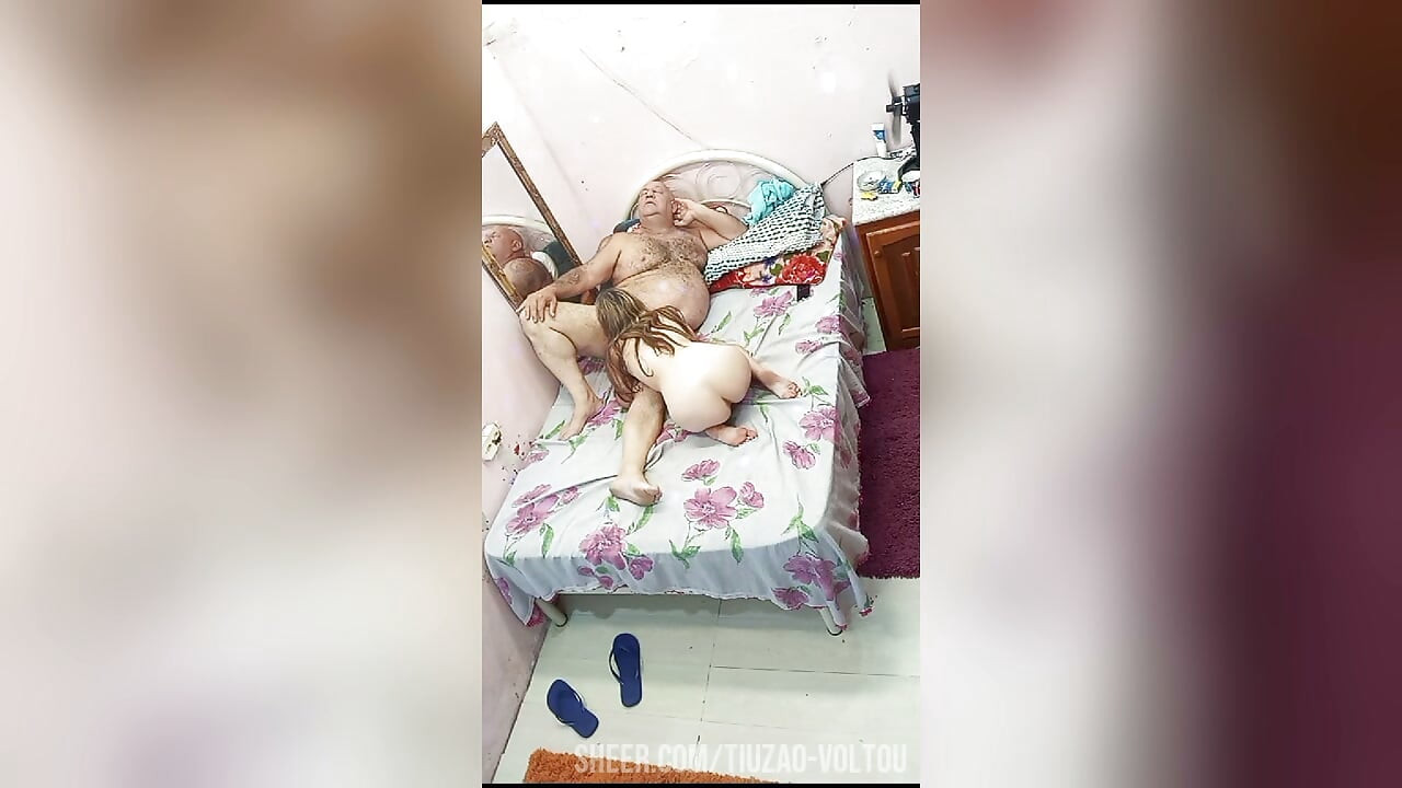 BRANQUINHA QUER  PAU   GROSSO