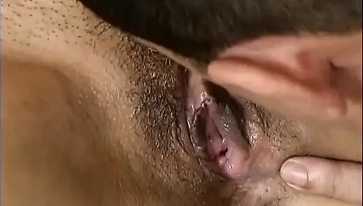 Jilat memek berjembut dan ngentot dalam posisi dogging... Crot di mulut