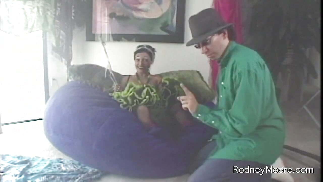 Bridget the Midget Powerz is Rodneys 90s fairy fuck