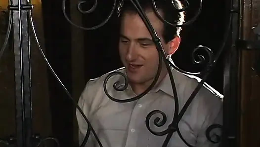 Ein riesiger großer schwanz für das schätzchen