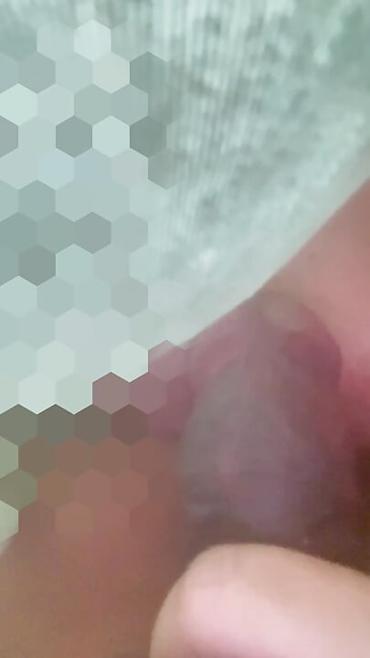 Innocent pinay wife trying to learn good blowjob