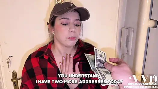 Kurye kız amcığıyla sikimi test etmeyi kabul etti