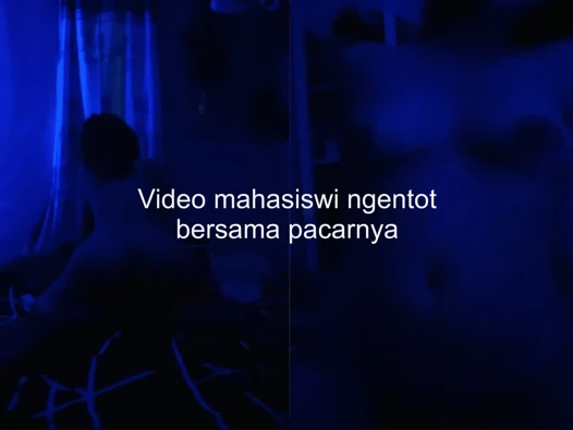 Bir öğrencinin erkek arkadaşıyla seks yaptığının videosu