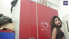 Un mec filme la vidéo nue de sa copine - MMS viral