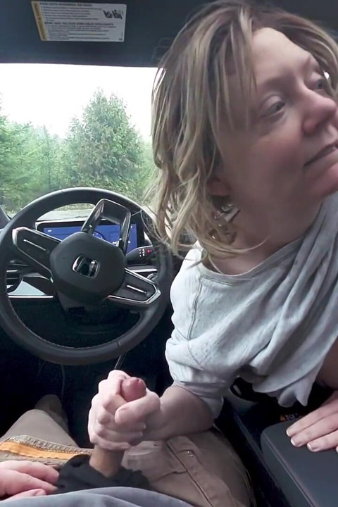 Beklerken arabada kullanışlı