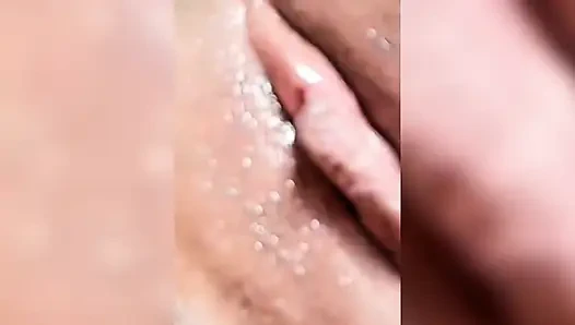 En iyi arkadaşıma büyük bir oral seks yapıyorum