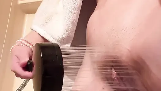 Wet Mess Pussy in Shower Time