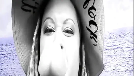 Pelatihan Sissy Boi di kamp 1