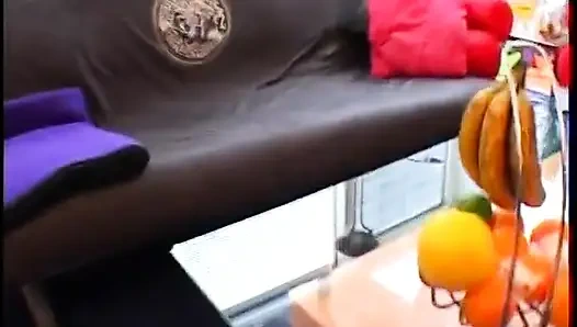 Vollbusige hausfrau spritzte beim harten sex mit ihrem ehemann in den mund