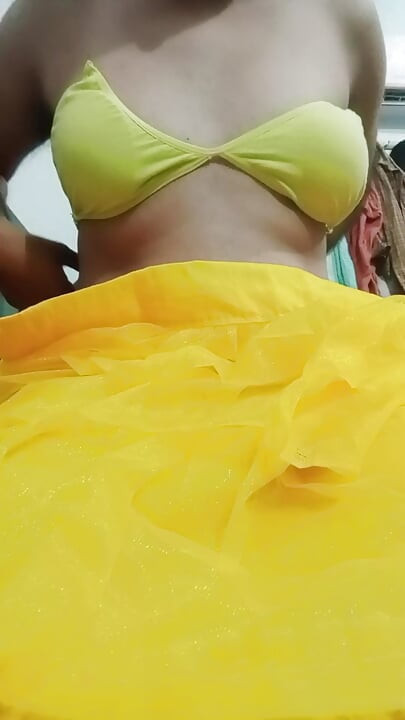 Indian Gay Crossdresser Gaurisissy xxx sex in yellow Lehenga