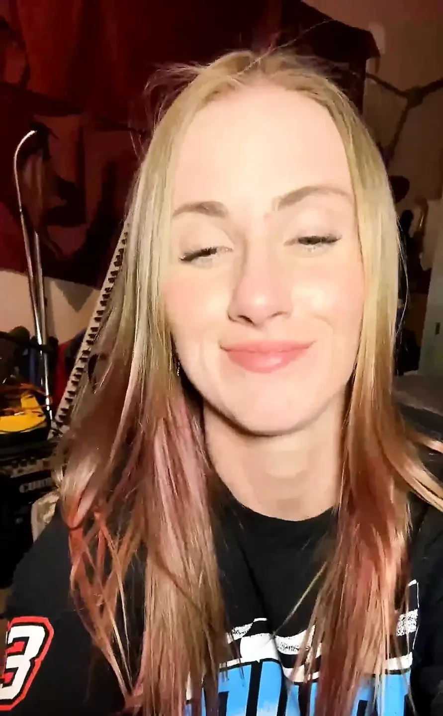 Stream Started Hello
