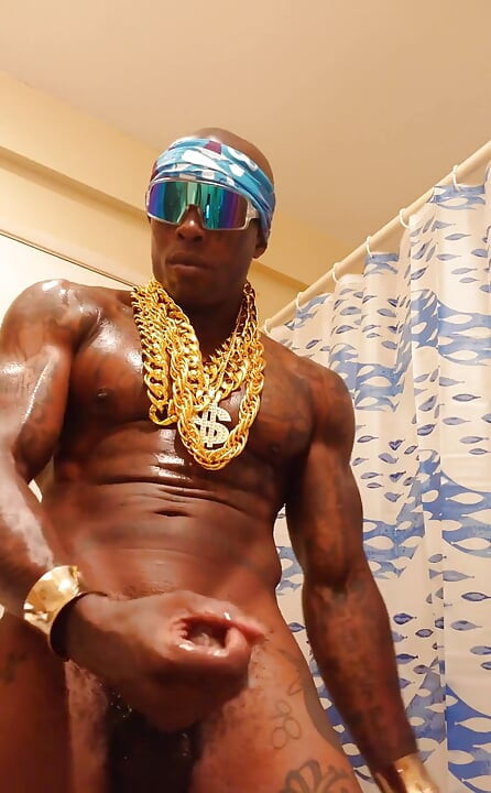 BBC Worship Hallelujah Johnson ( Wardell Fouse Busting on Puff ) Tall Dark Chocolate Muscles Tattoos Hairy BBC Hallelujah Johnso