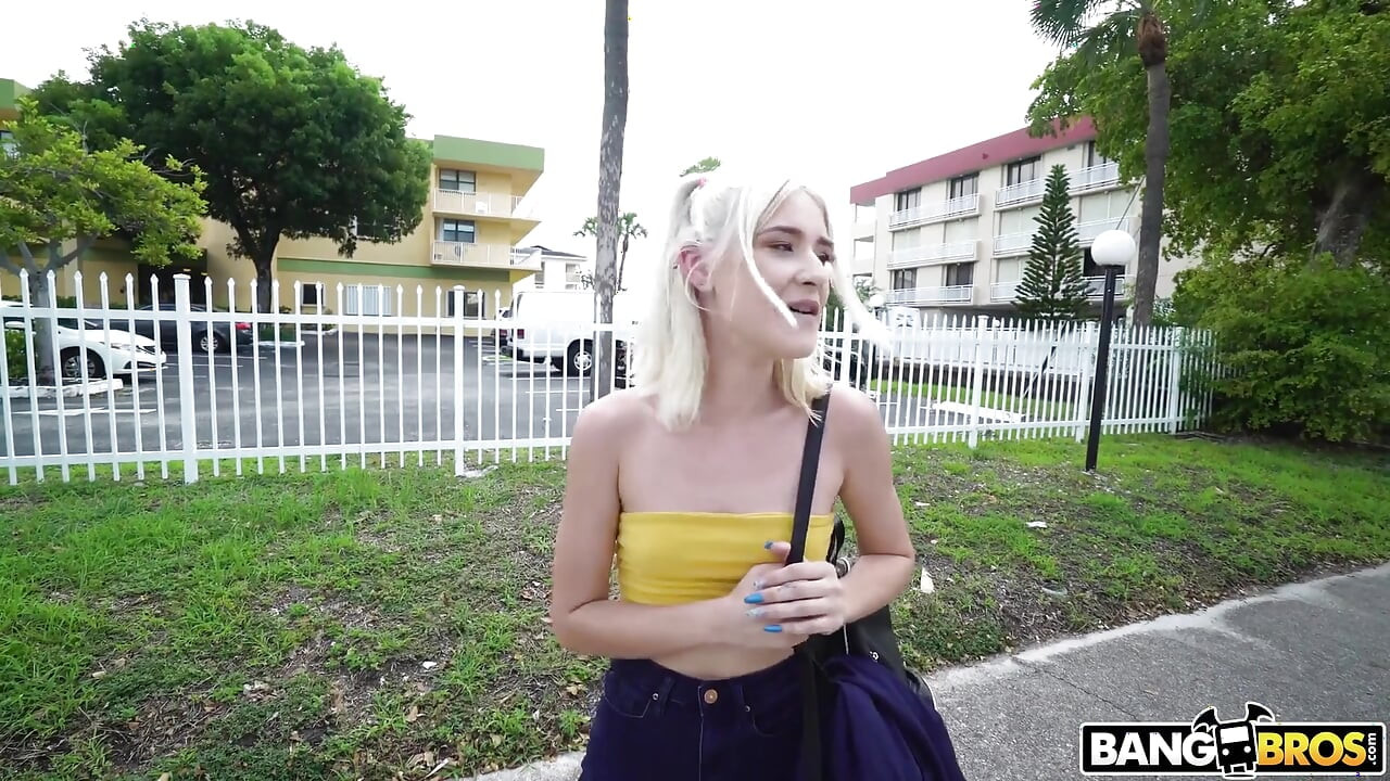 Bangbros - jessie saint keluar dari cangkangnya di bangbus