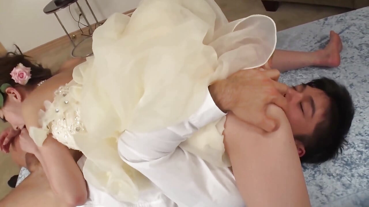 Japs in heat, szene 2_sexy Schlanke japanische frau mit rasierter muschi bekommt creampie