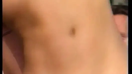 Mükemmel memeli Alman genç kız dışarıda sikilmek için burada