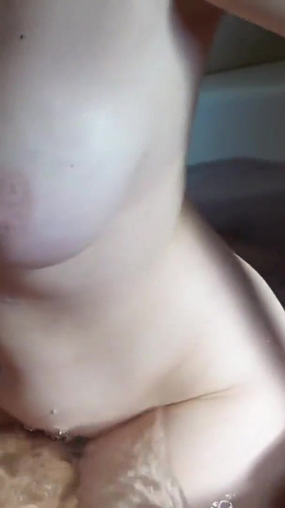 ช่วงเวลาอันน่าทึ่งจาก "ASMR เย็ดผ่อนคลายในจากุซซี่"