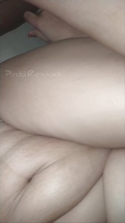 Boyfriend fuck her on chair then end up fucking on floor missionary Cumshot