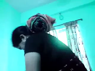 Bangla desi Good Aunty show bathing for your cum & comment