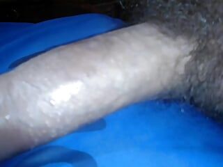 젖탱이를 많이 자위하는 거유의 젊은 콜롬비아 포르노