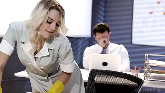 Modern zamanların günahları - yaramaz hizmetçi Kenna James patronu ofiste yoğun anal sikişe sokuyor!