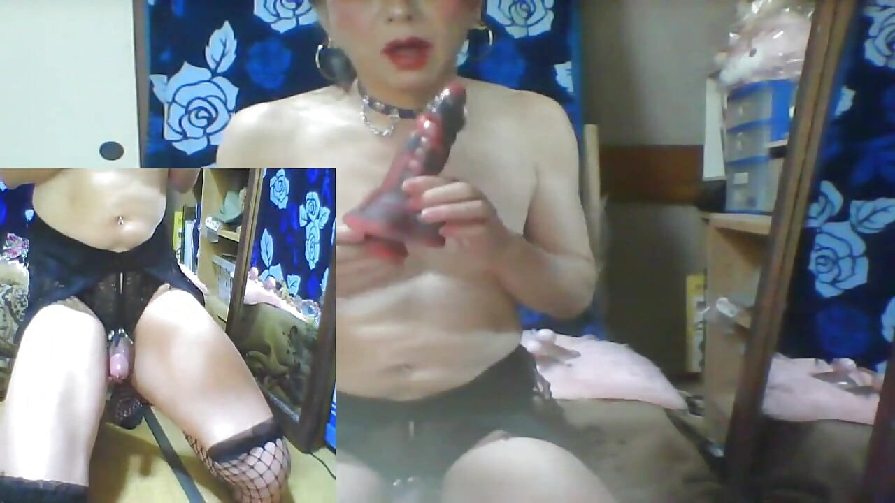 Anal Masturbation with a Big Daldo