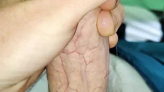 Çadırda mastürbasyon yapıyor