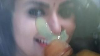 Горячий трибьют спермы для Nithya Ram