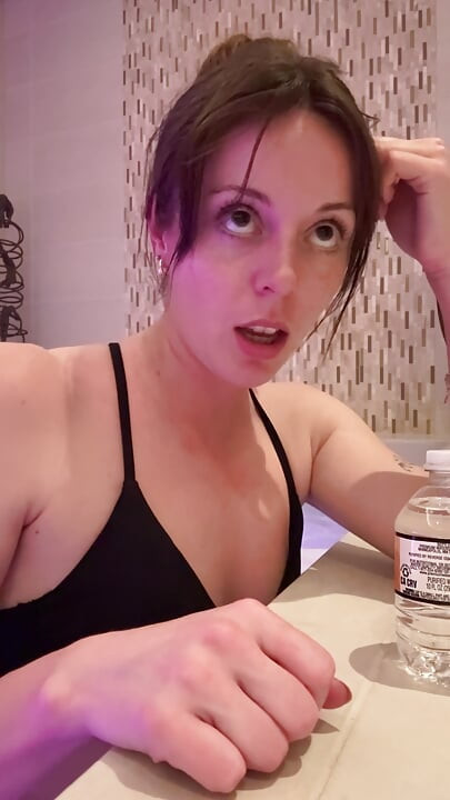 Orgasm jet într-un spa!