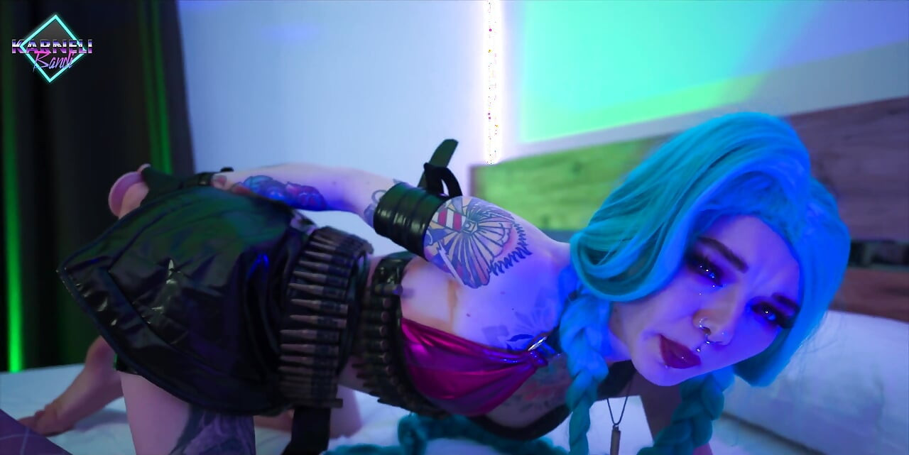 League of Legends'tan ateşli hatun jinx büyük dildo eğlencesi yapıyor