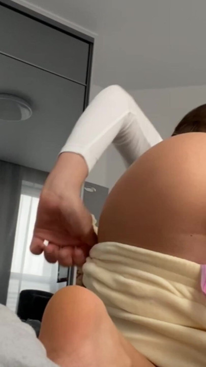 A beauty with big tits plays with her breasts and fingering her pussy with her fingers | Clip 1
