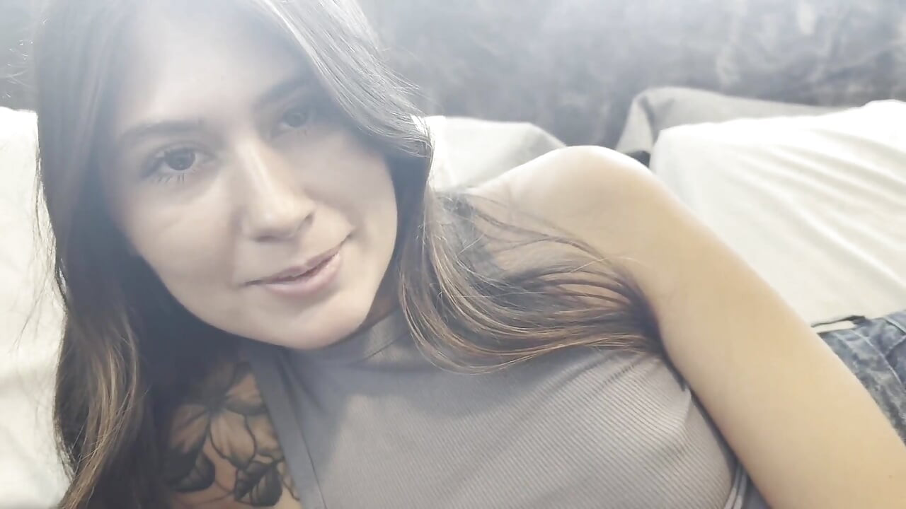 Horny Tenant Fucks Landlord in Exchange for Paying Rent