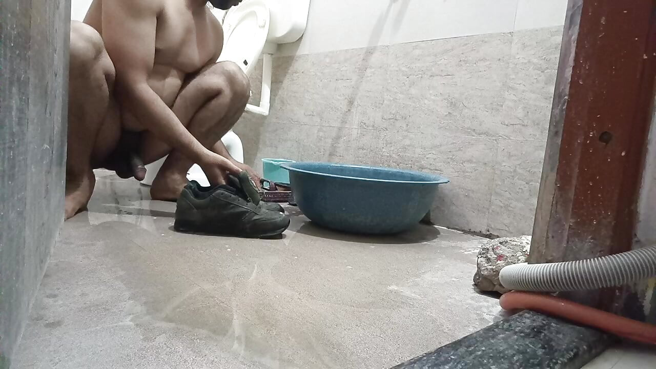 Pura nanga hokar maine apne jute dhoye