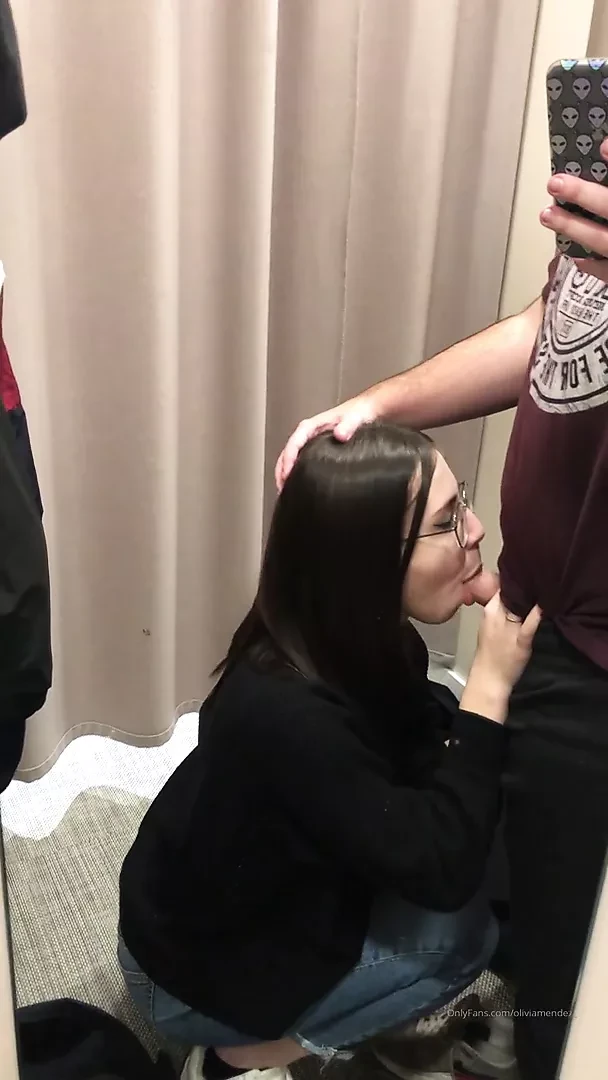 olivia en el probador con el novio