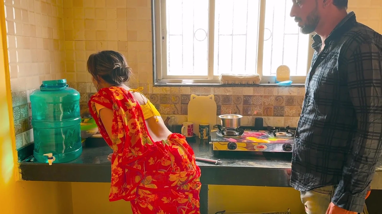 Indian desi bhabhi Savita has sex with her boss in her  hone at alone she