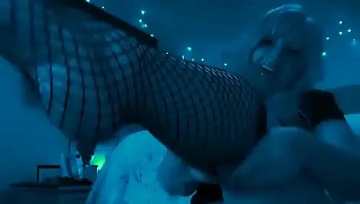 Gadis nakal ini suka bange di-anal habis-habisan sampai dia keenakan