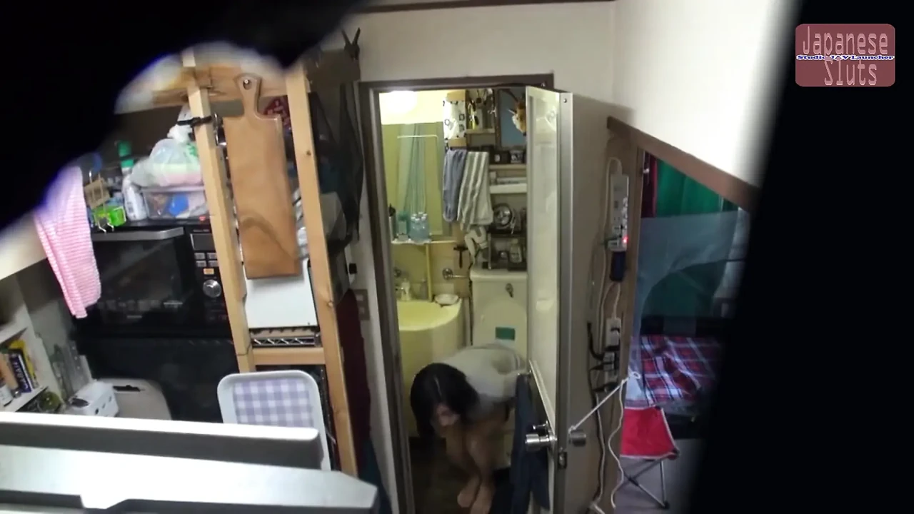My Wife's Friend Stayed in My Room and Her Mature Charm Slowly Pulled Me Closer - Ep2