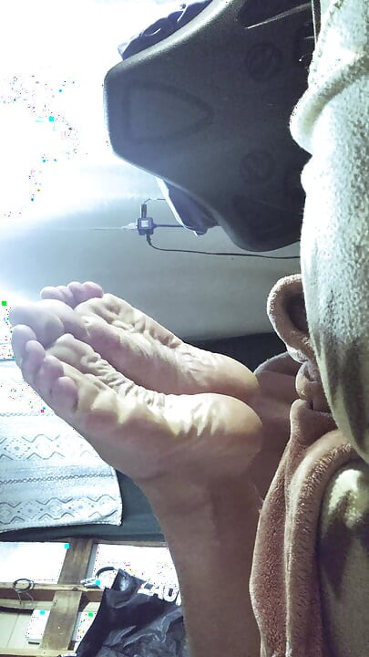 Amateur Feet Angles