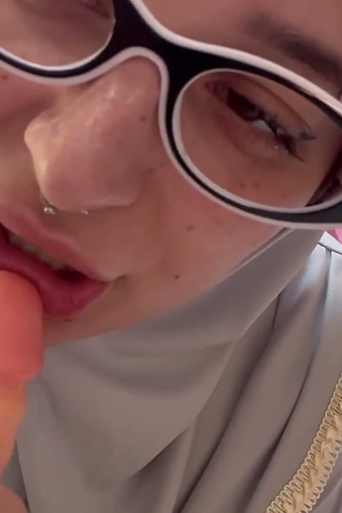 Blowjob Hijab