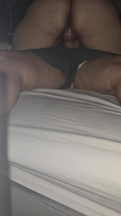 9 palců, nevlastní máma sotva dostane ptáka nevlastního syna do její kundičky | Klipy 2