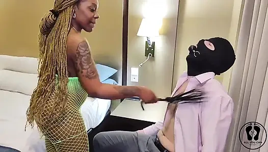 Istri kulit hitam kepergok penghinaan belenggu bdsm sama pria kulit hitam