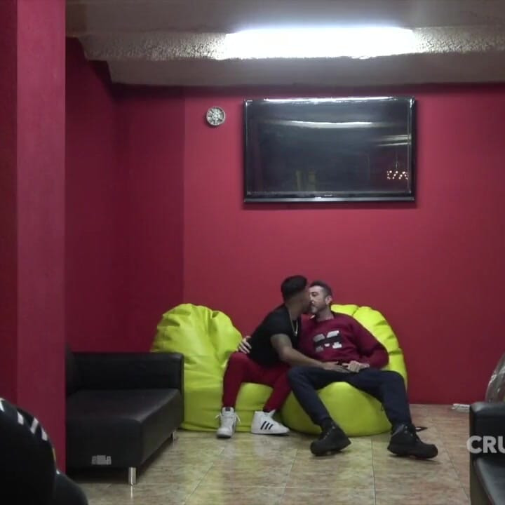 Favio Vado fucked raw by XXL cock