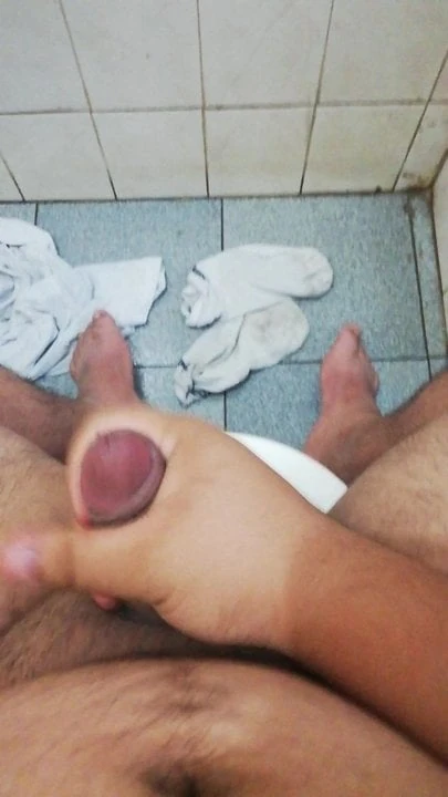 Wanking a little cock and cumming