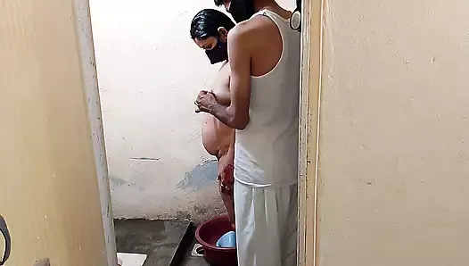 Banheiro sexo com pau quente do meu marido