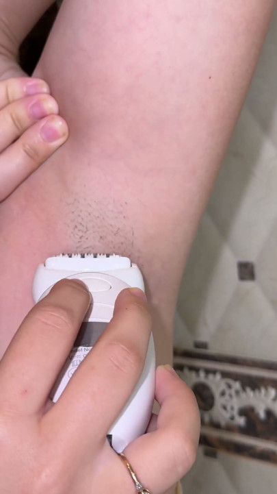 Natural hairy young body! Shaving hairy armpits! Epilation of armpits with an epilator! Depilation! | Clip 2