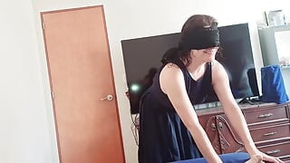 Ein bisschen mit seinem Schwanz spielen