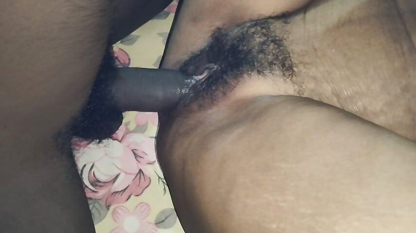 Desi zgodno selo chachi seks video u Desi