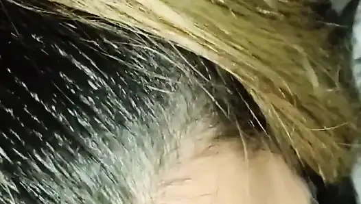 Ich ging eine fahrt im auto und ich fühlte mich, seinen schwanz zu lutschen