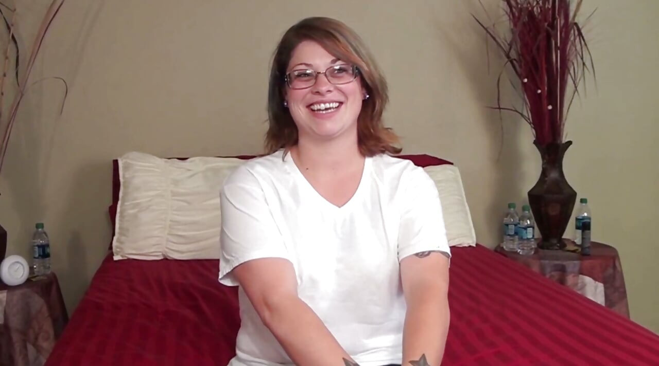 Desperate Amateurs Stephie Erika Autumn Ami Nora get thier tight pussies pounded hard by big white cock